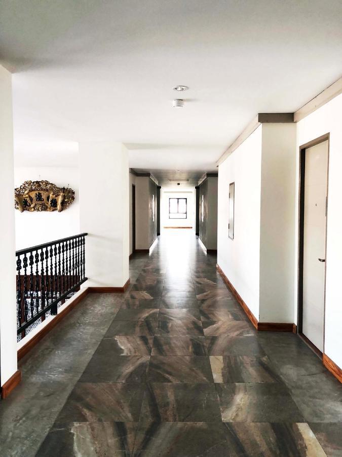 Hotel IYA Pathum Thani Exterior foto